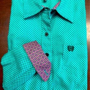 Women’s size M Cinch shirt.  100% cotton.